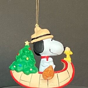Snoopy & Woodstock in a Canoe w/ Christmas Tree, United Feature Syndicate